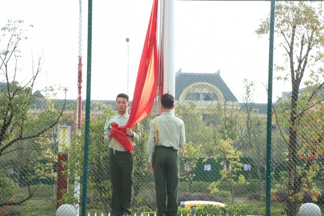 传承三线军工精神 迷彩青春不负韶华|贵州机电职业技术学院举行2020级新生军训动员大会